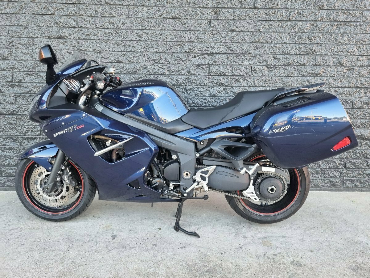 2011 TRIUMPH SPRINT GT SPORTS