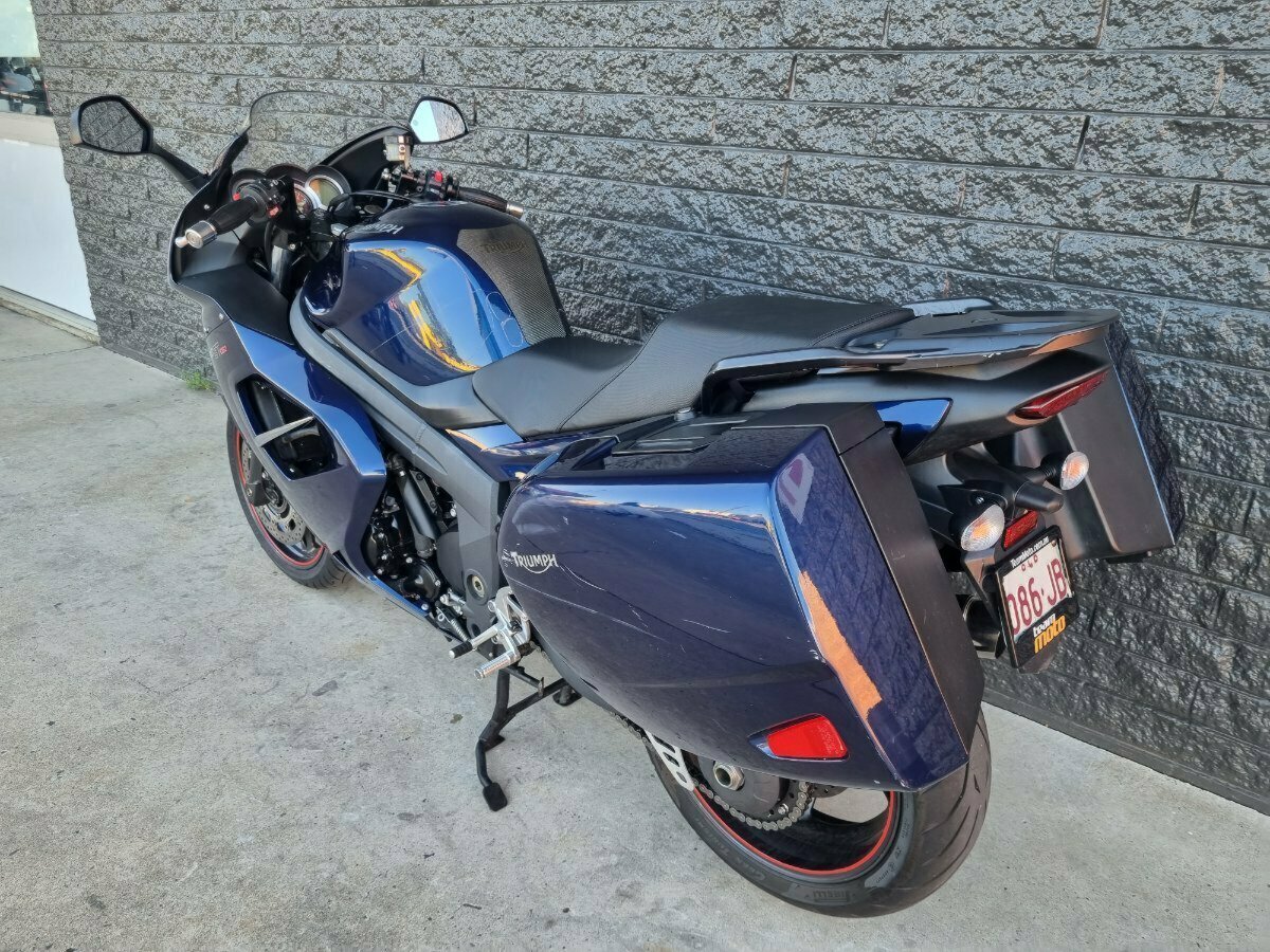 2011 TRIUMPH SPRINT GT SPORTS