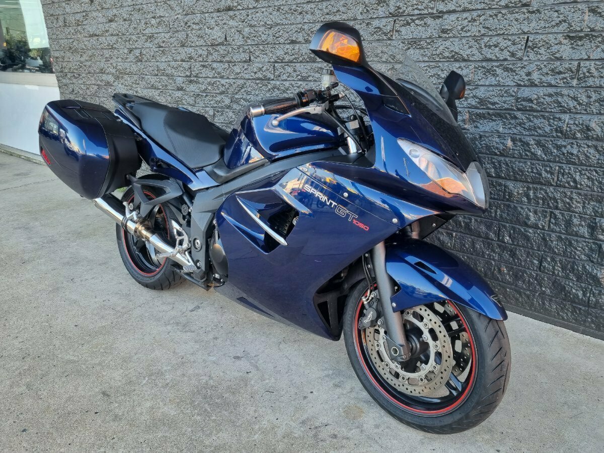 2011 TRIUMPH SPRINT GT SPORTS