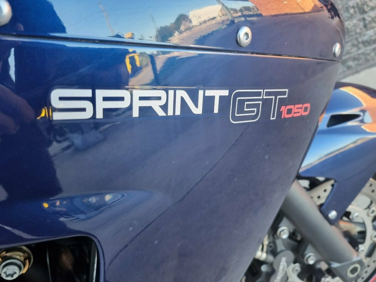 2011 TRIUMPH SPRINT GT SPORTS