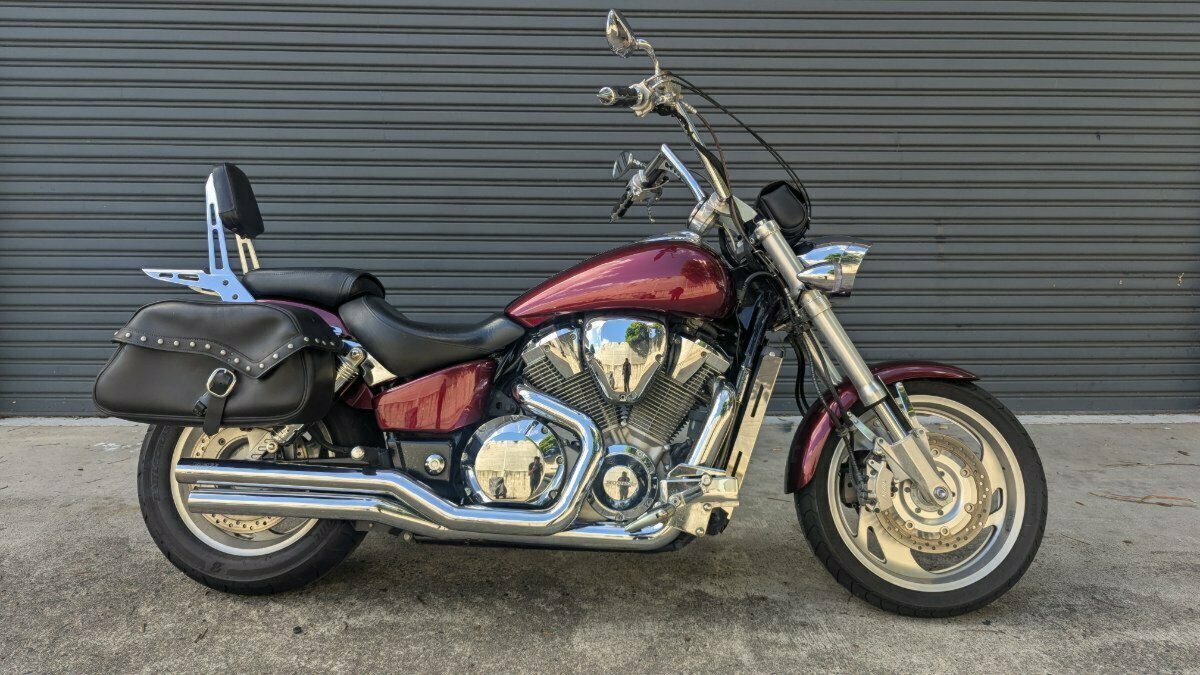 2005 HONDA VTX1800C CRUISER