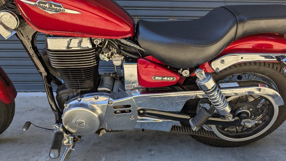 2015 SUZUKI BOULEVARD S40 (LS650) CRUISER
