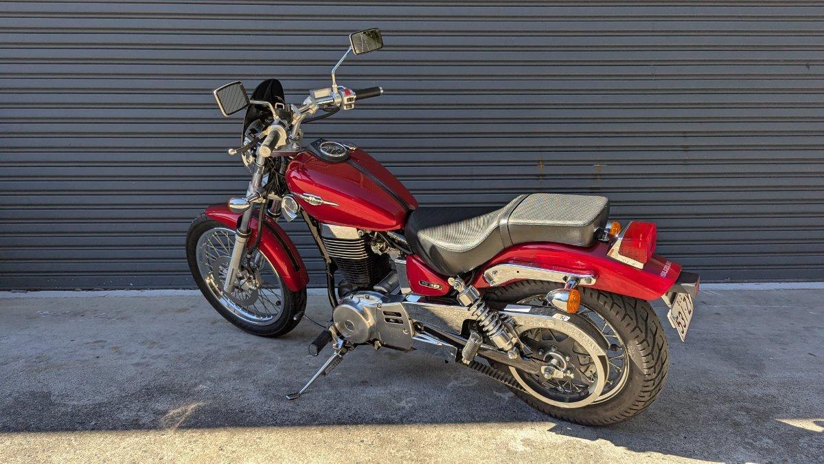 2015 SUZUKI BOULEVARD S40 (LS650) CRUISER