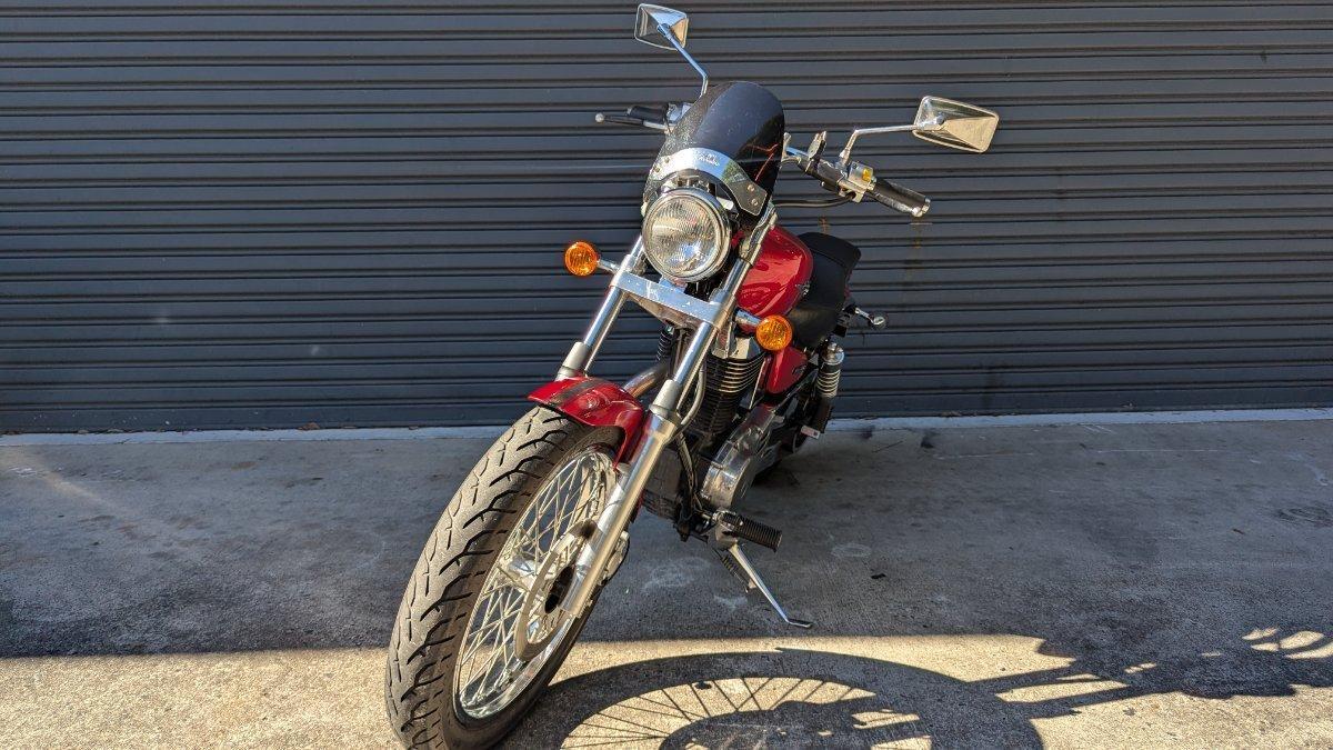 2015 SUZUKI BOULEVARD S40 (LS650) CRUISER