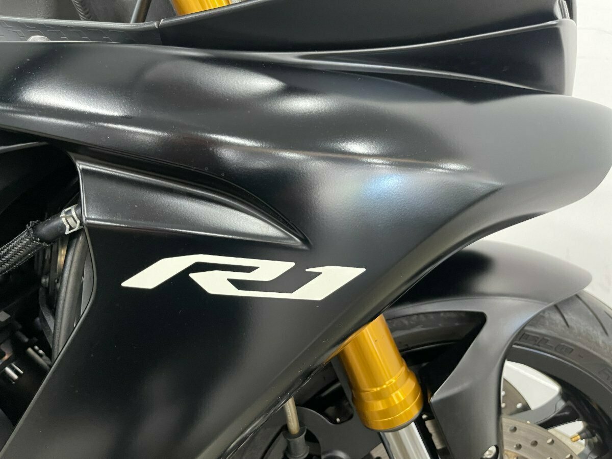 2018 YAMAHA YZF-R1 SPORTS