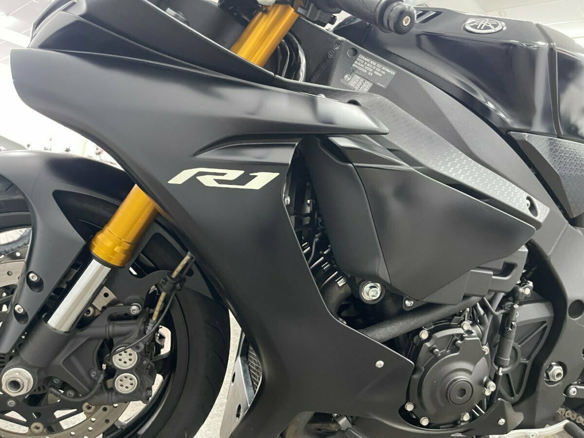 2018 YAMAHA YZF-R1 SPORTS
