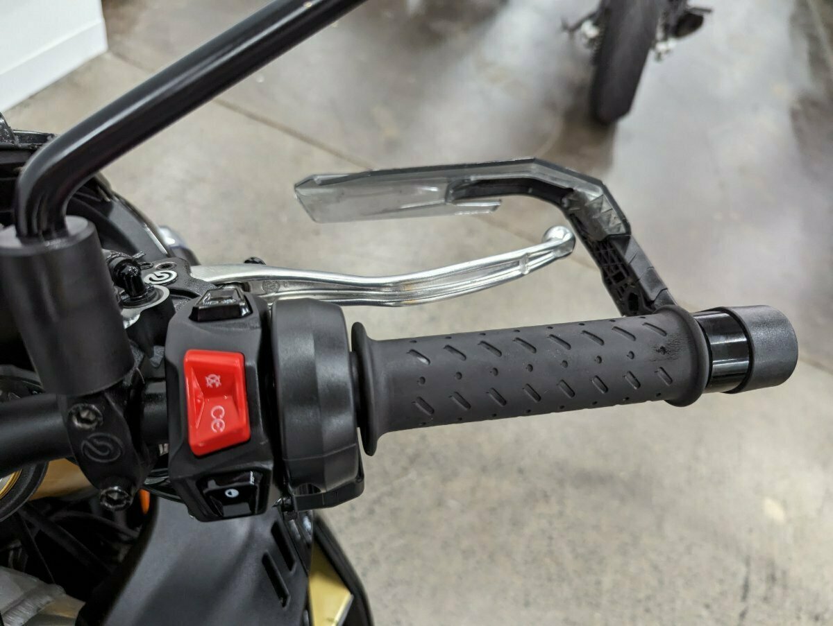2022 APRILIA TUONO V4 SPORTS