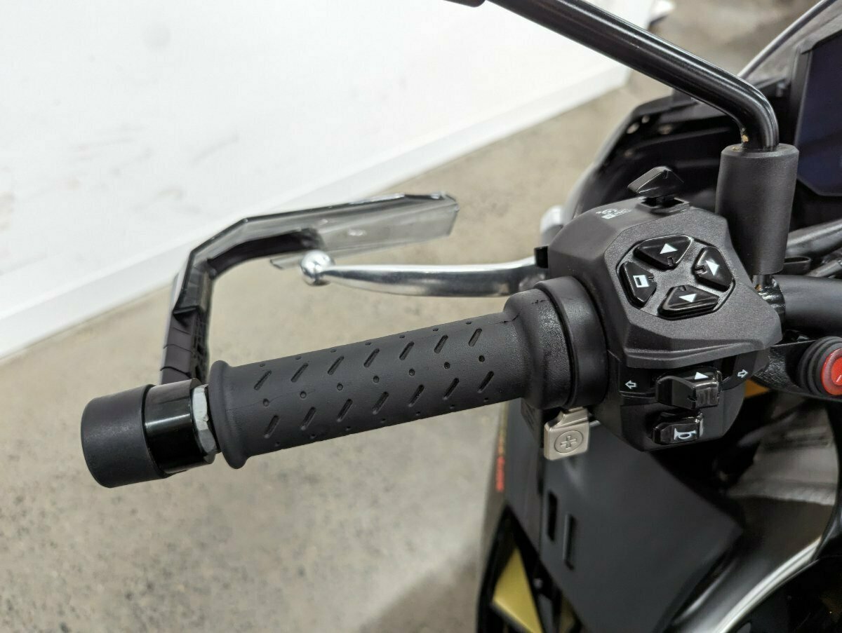 2022 APRILIA TUONO V4 SPORTS