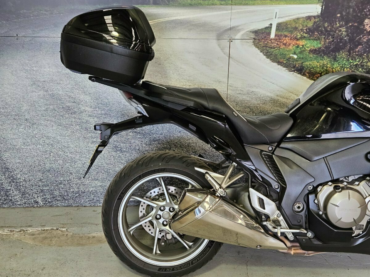 2016 HONDA VFR1200F (ABS)