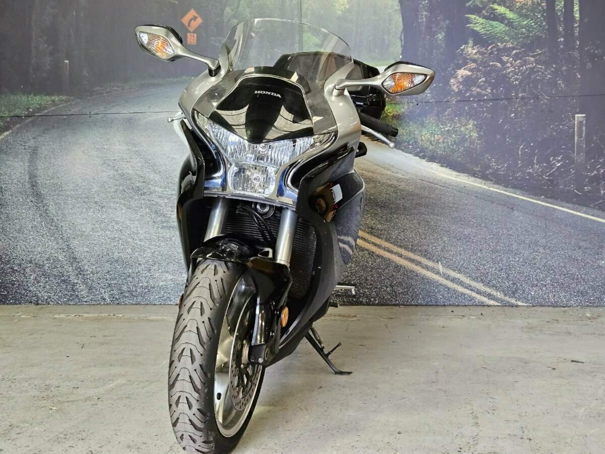 2016 HONDA VFR1200F (ABS)