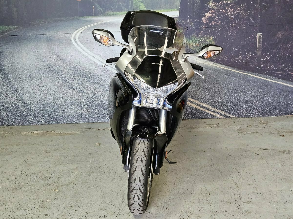 2016 HONDA VFR1200F (ABS)