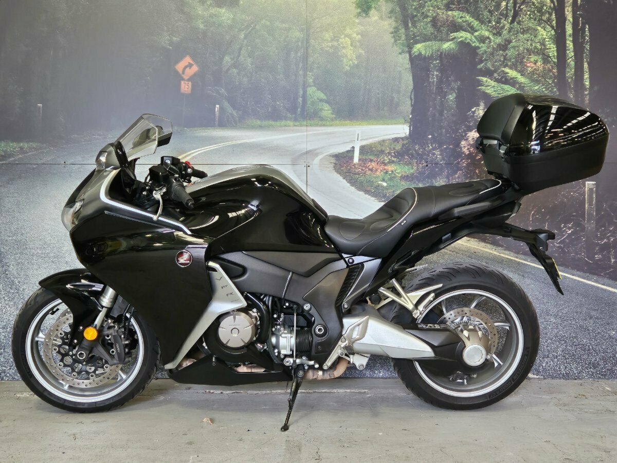 2016 HONDA VFR1200F (ABS)