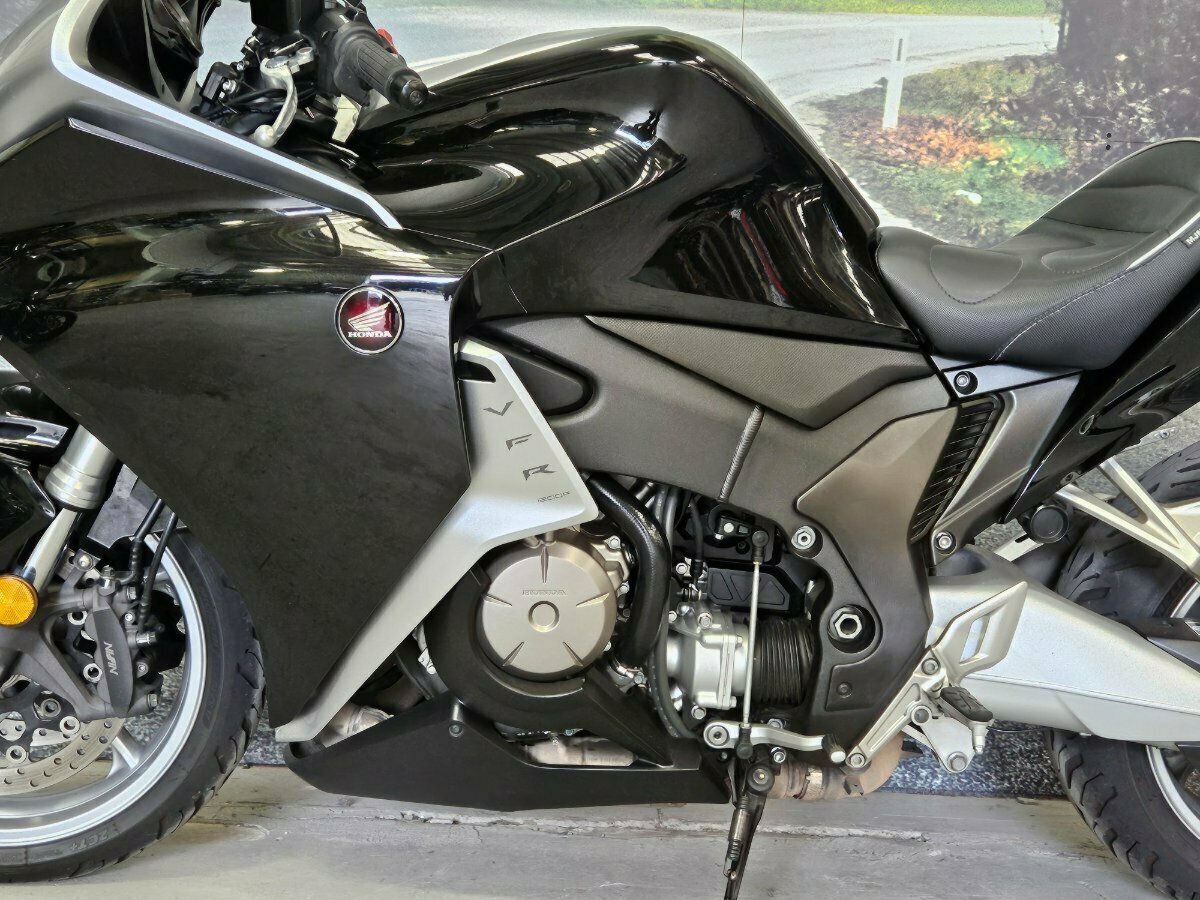 2016 HONDA VFR1200F (ABS)