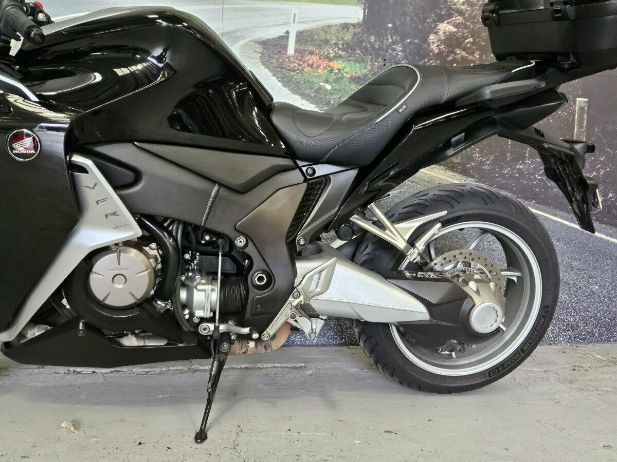 2016 HONDA VFR1200F (ABS)