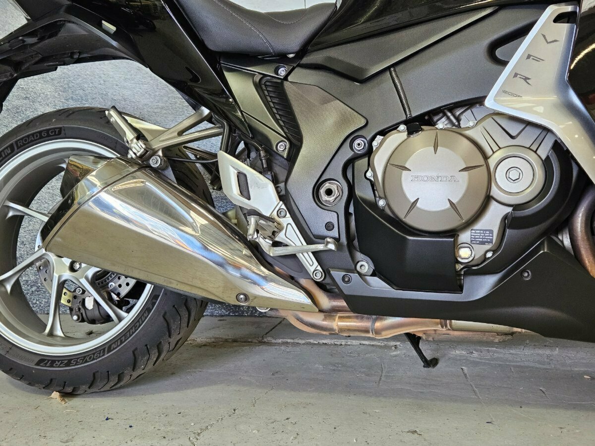 2016 HONDA VFR1200F (ABS)