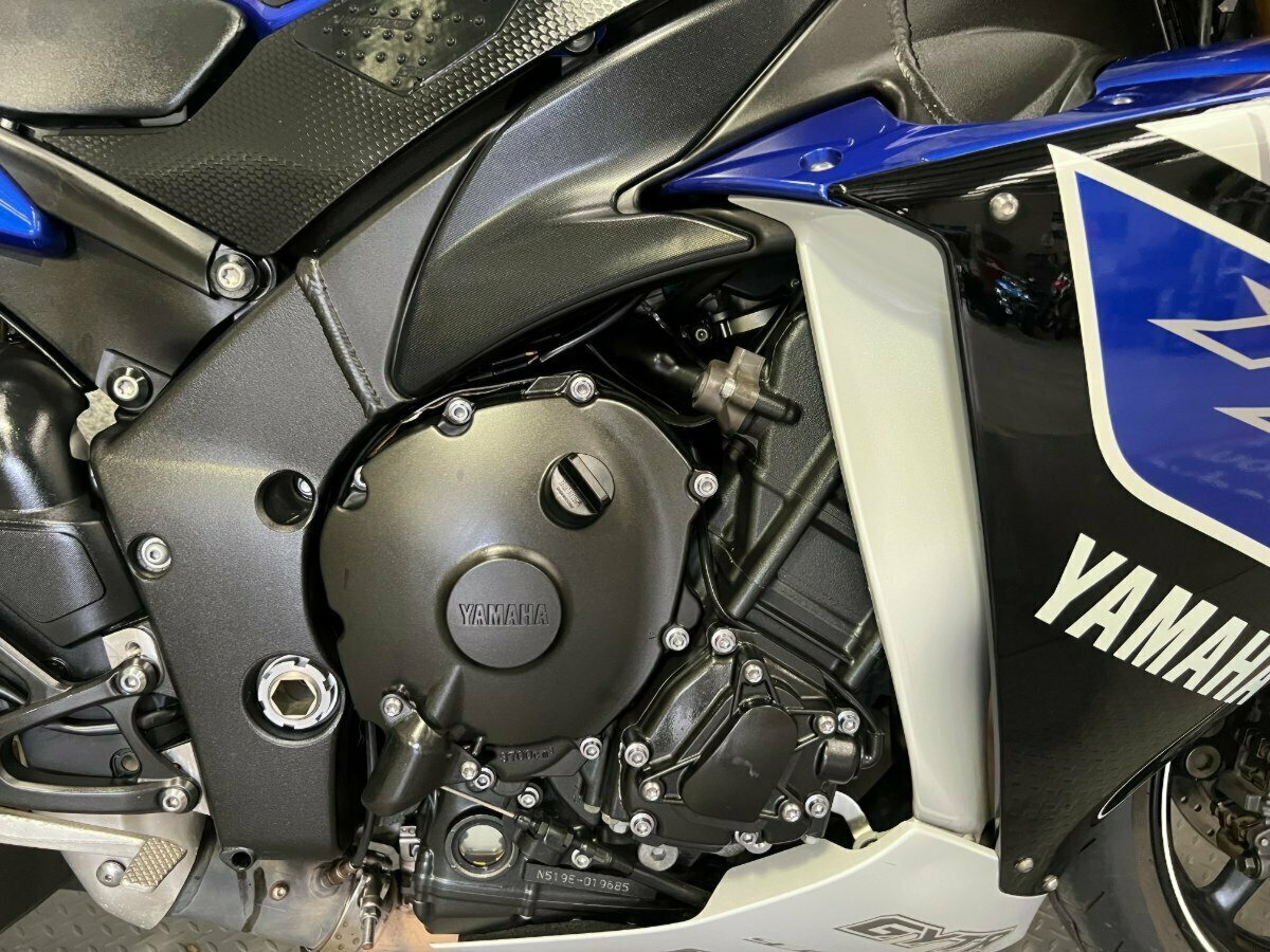 2013 YAMAHA YZF-R1 SPORTS