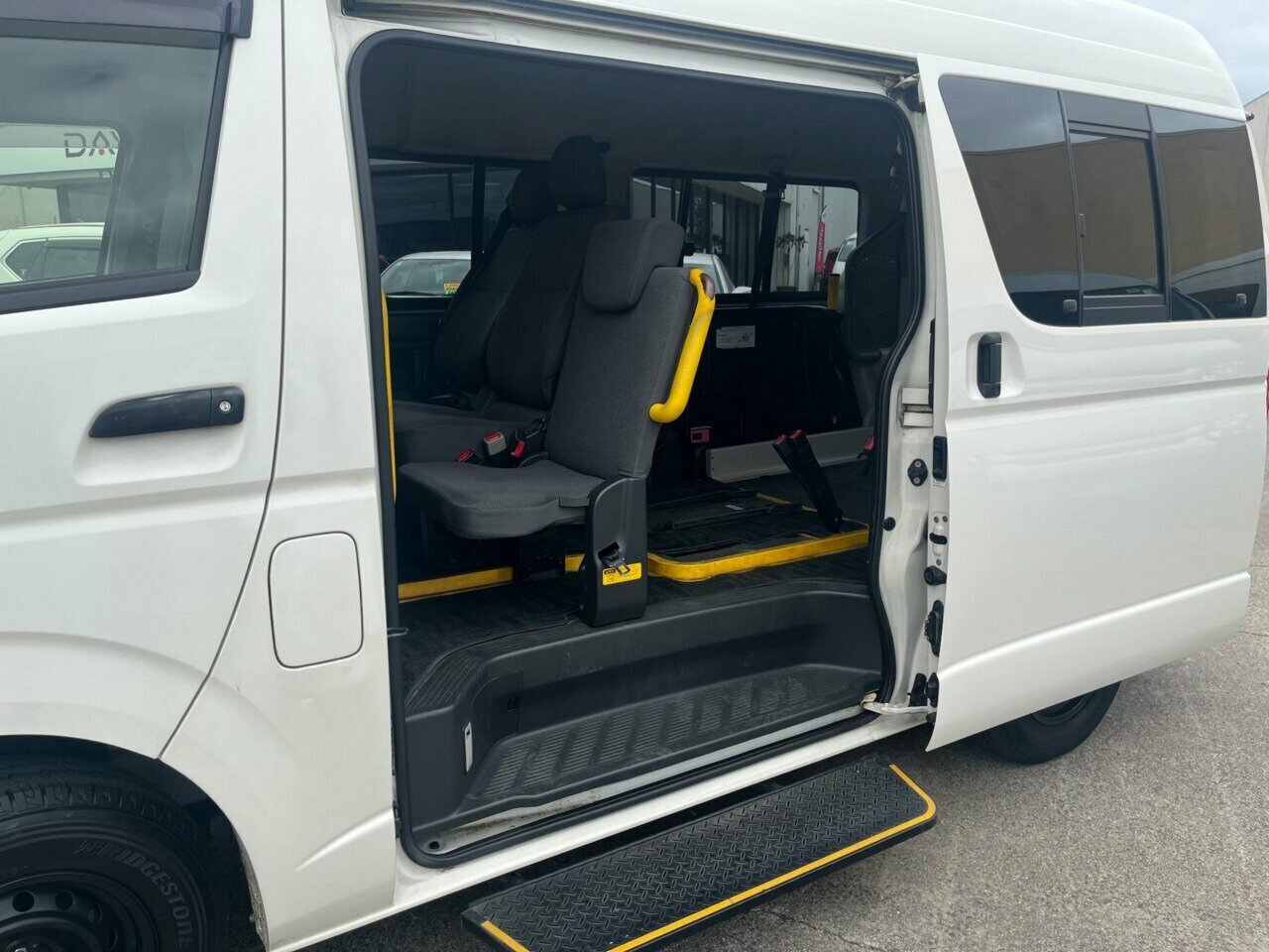 2013 TOYOTA HIACE LWB WHEELCHAIR VAN AUTOMATIC 4D VAN