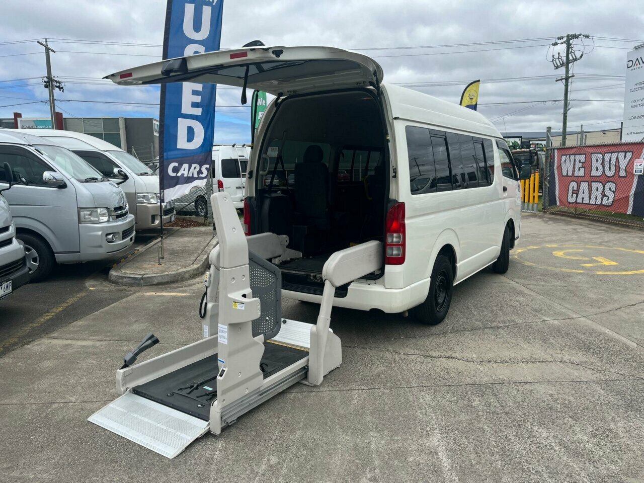 2013 TOYOTA HIACE LWB WHEELCHAIR VAN AUTOMATIC 4D VAN