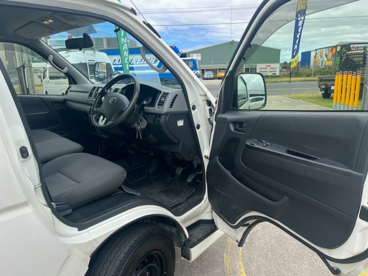 2013 TOYOTA HIACE LWB WHEELCHAIR VAN AUTOMATIC 4D VAN