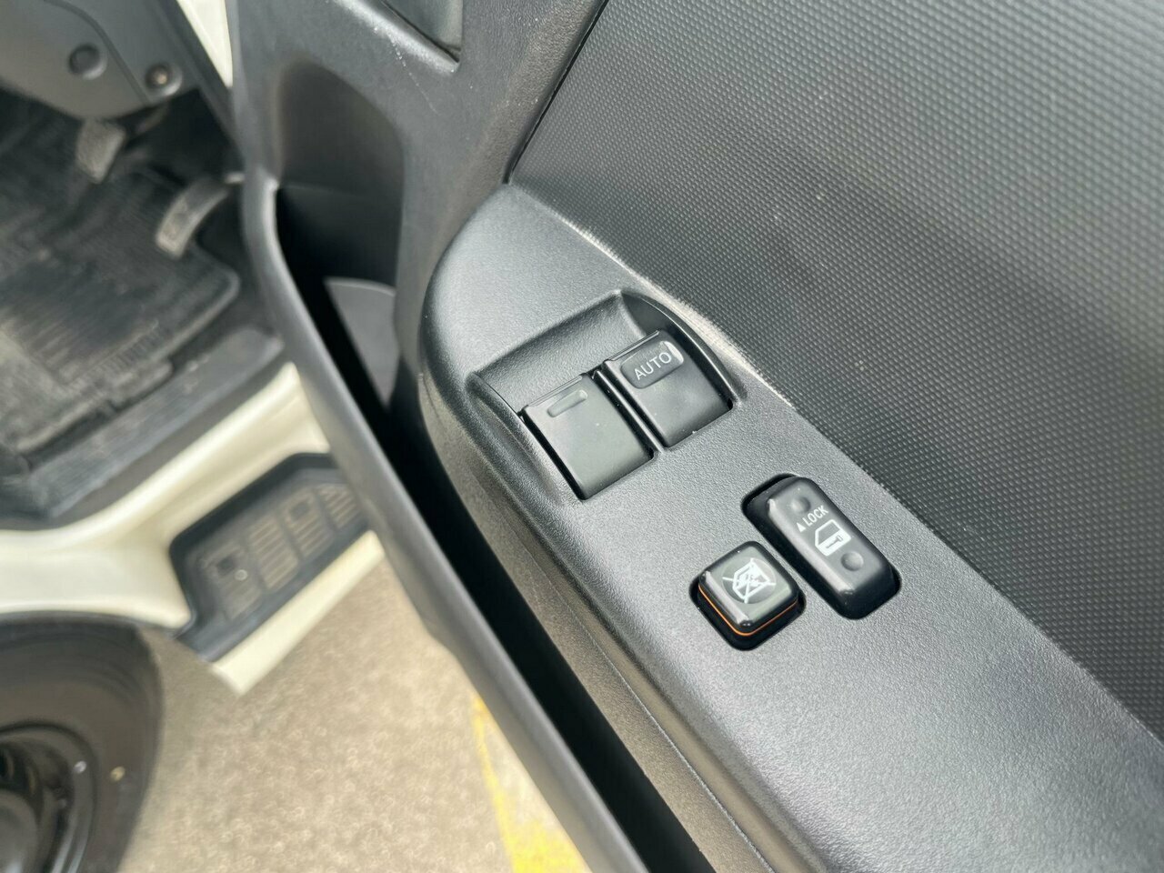 2013 TOYOTA HIACE LWB WHEELCHAIR VAN AUTOMATIC 4D VAN