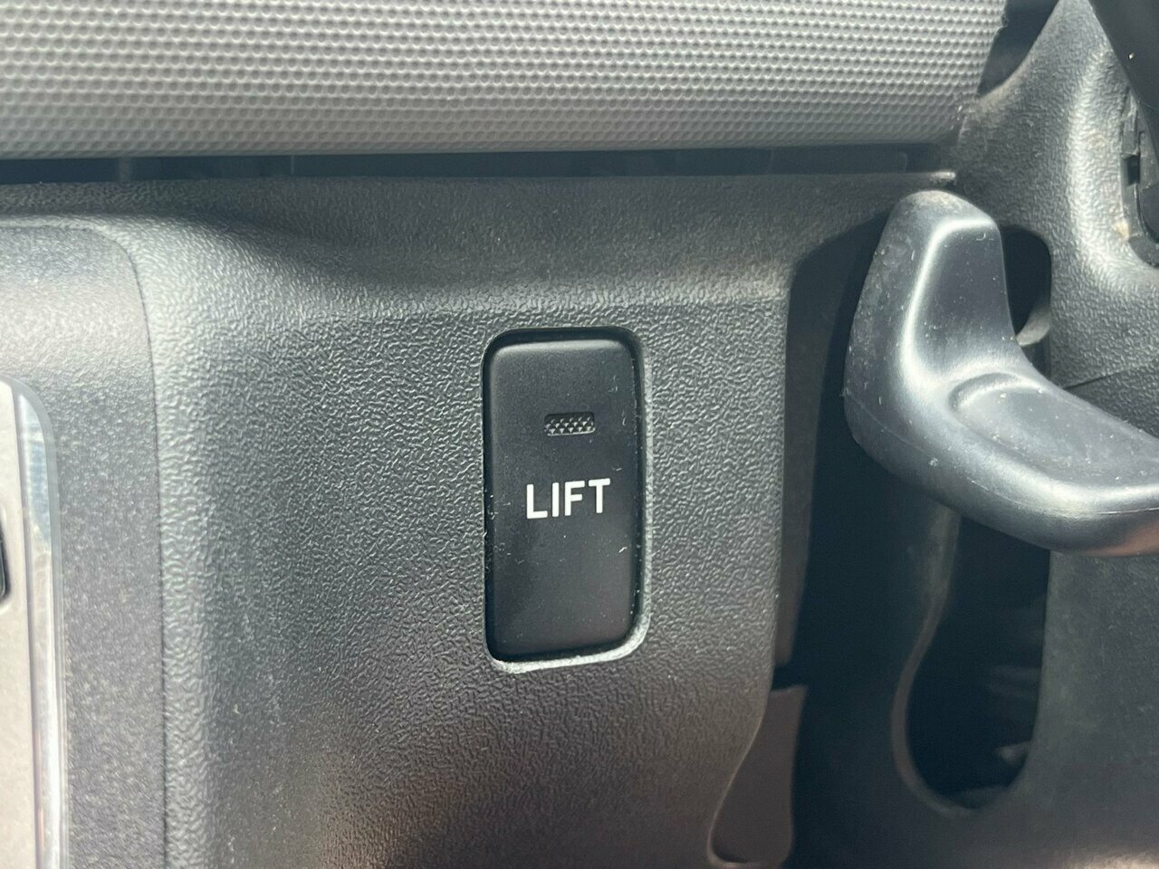 2013 TOYOTA HIACE LWB WHEELCHAIR VAN AUTOMATIC 4D VAN