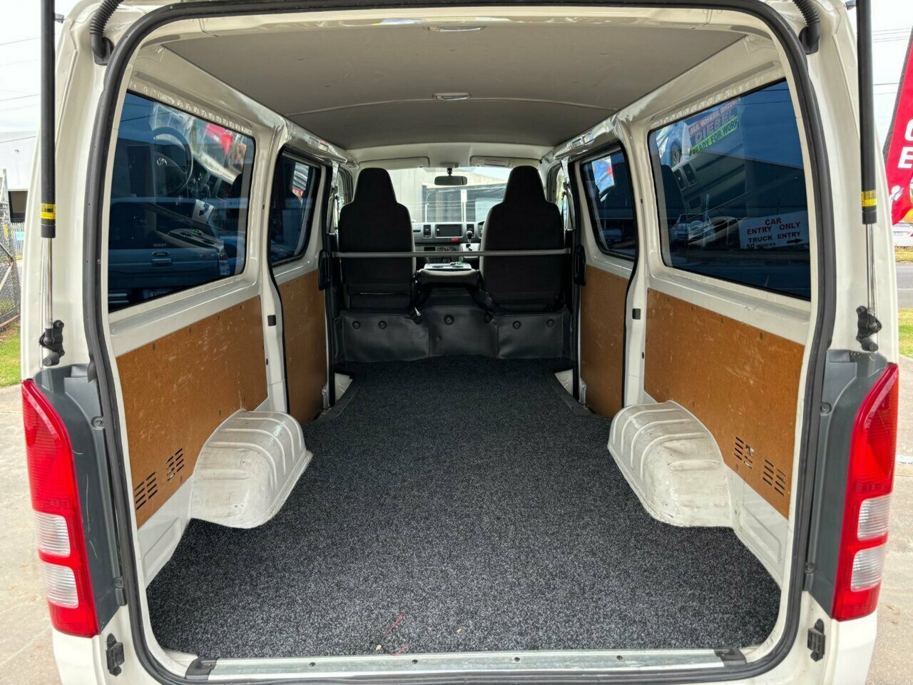 2018 TOYOTA HIACE LWB 4WD AUTOMATIC 5D VAN