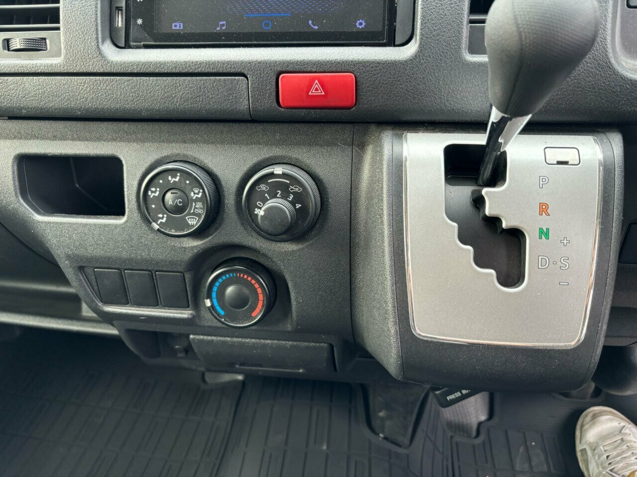 2018 TOYOTA HIACE LWB 4WD AUTOMATIC 5D VAN