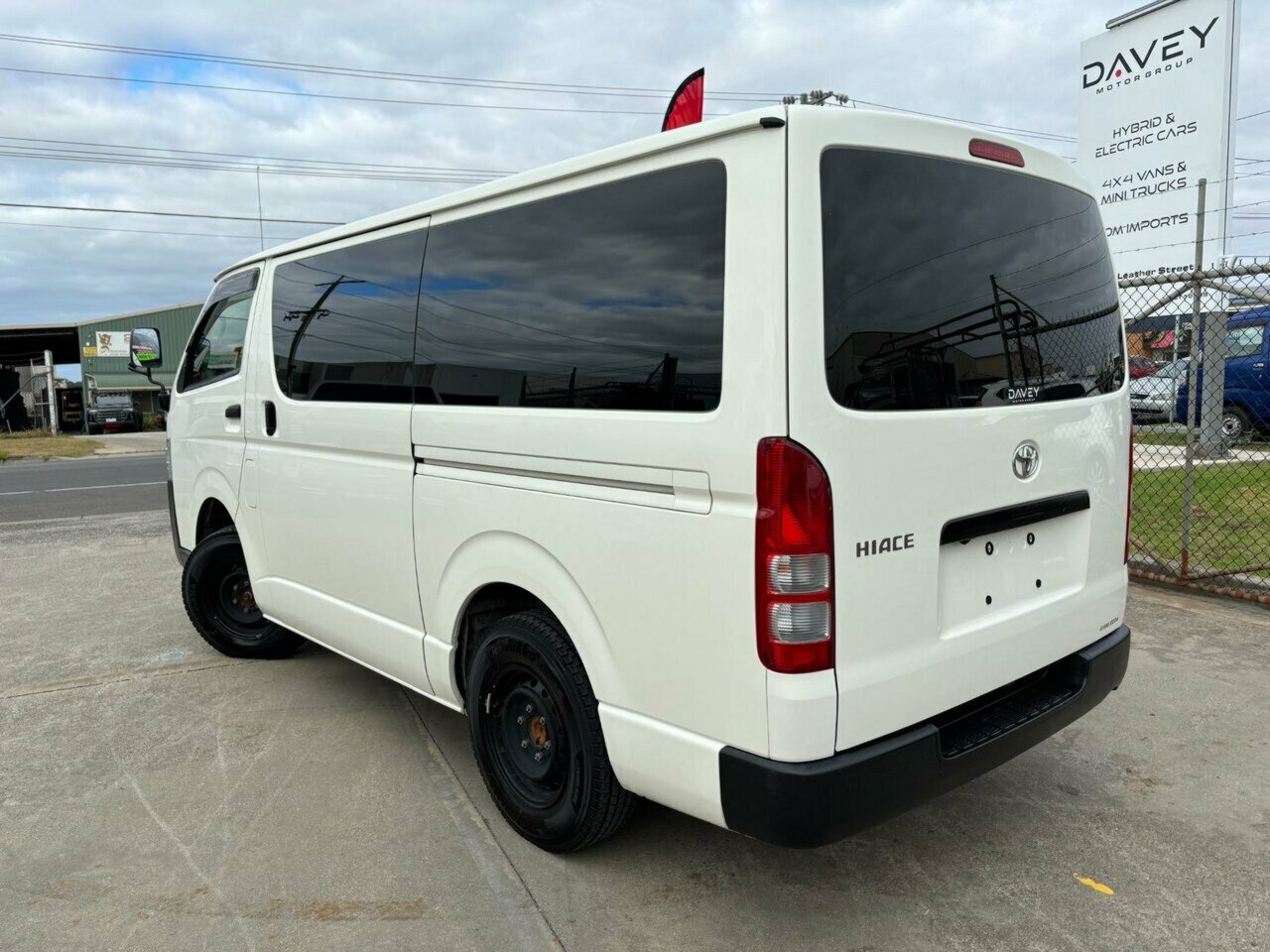 2018 TOYOTA HIACE LWB 4WD AUTOMATIC 5D VAN