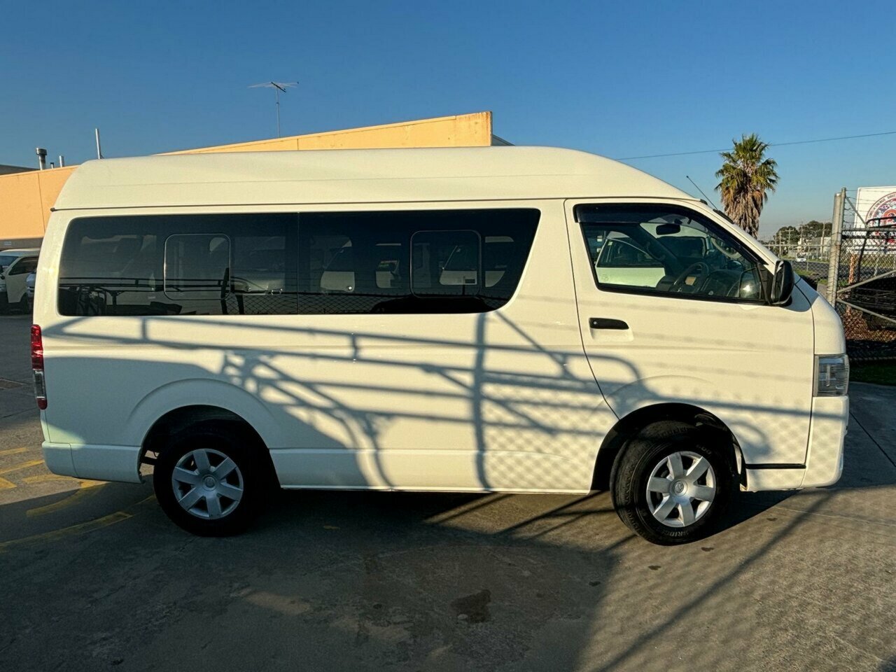 2015 TOYOTA HIACE LWB HIGHROOF 4WD AUTOMATIC 4D VAN
