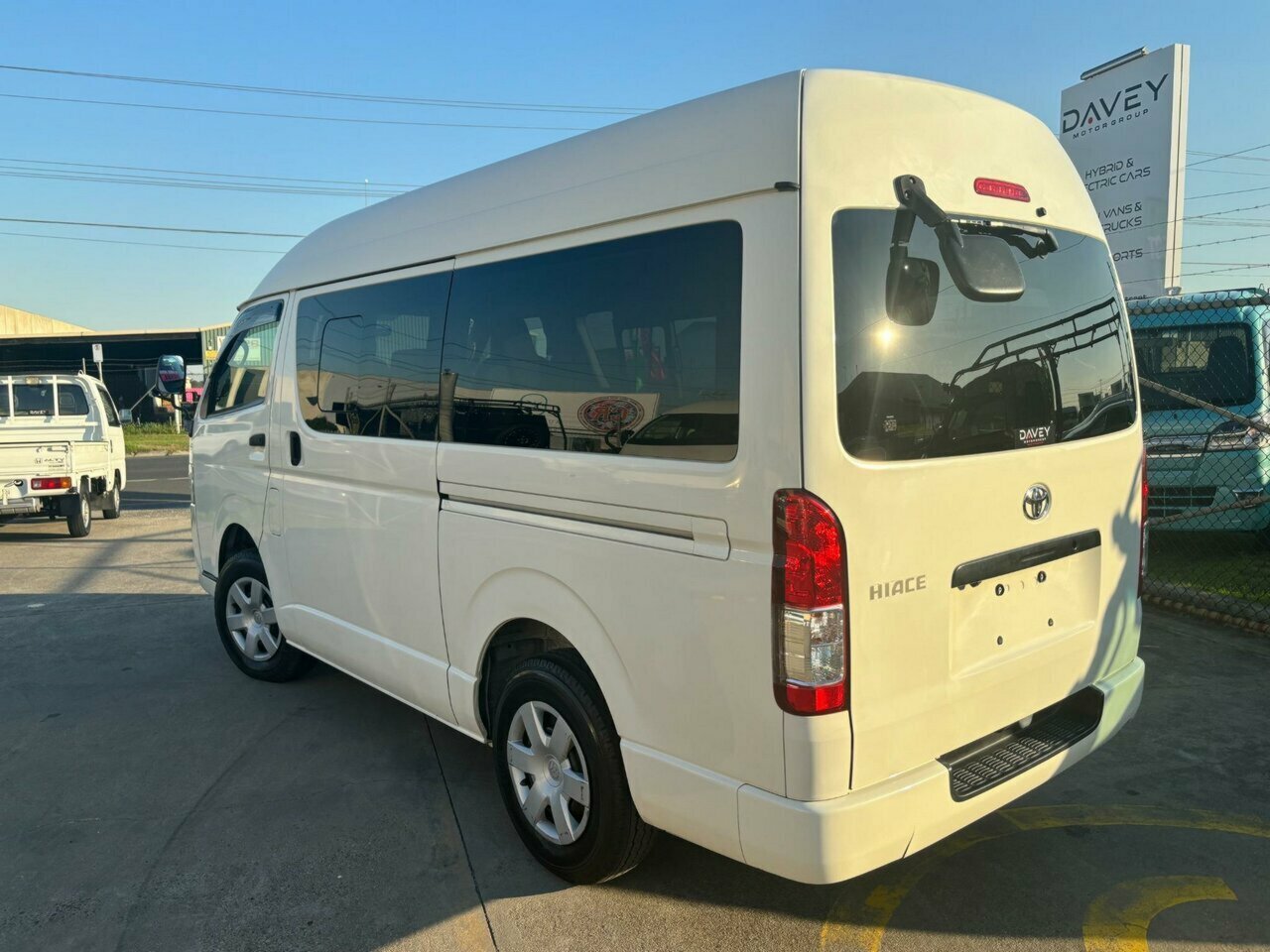 2015 TOYOTA HIACE LWB HIGHROOF 4WD AUTOMATIC 4D VAN