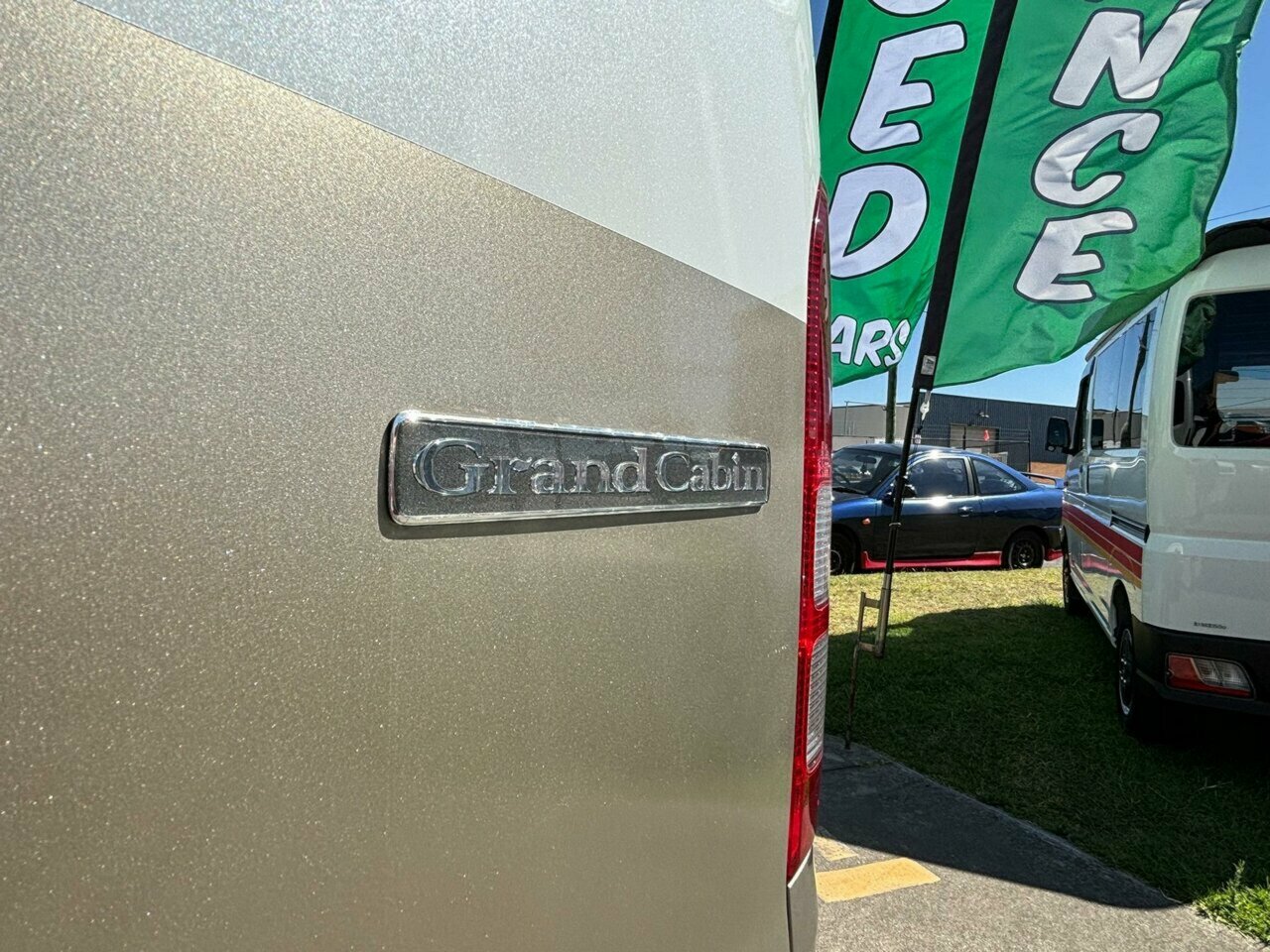 2012 TOYOTA HIACE GRAND CABIN 4WD AUTOMATIC 4D COACH