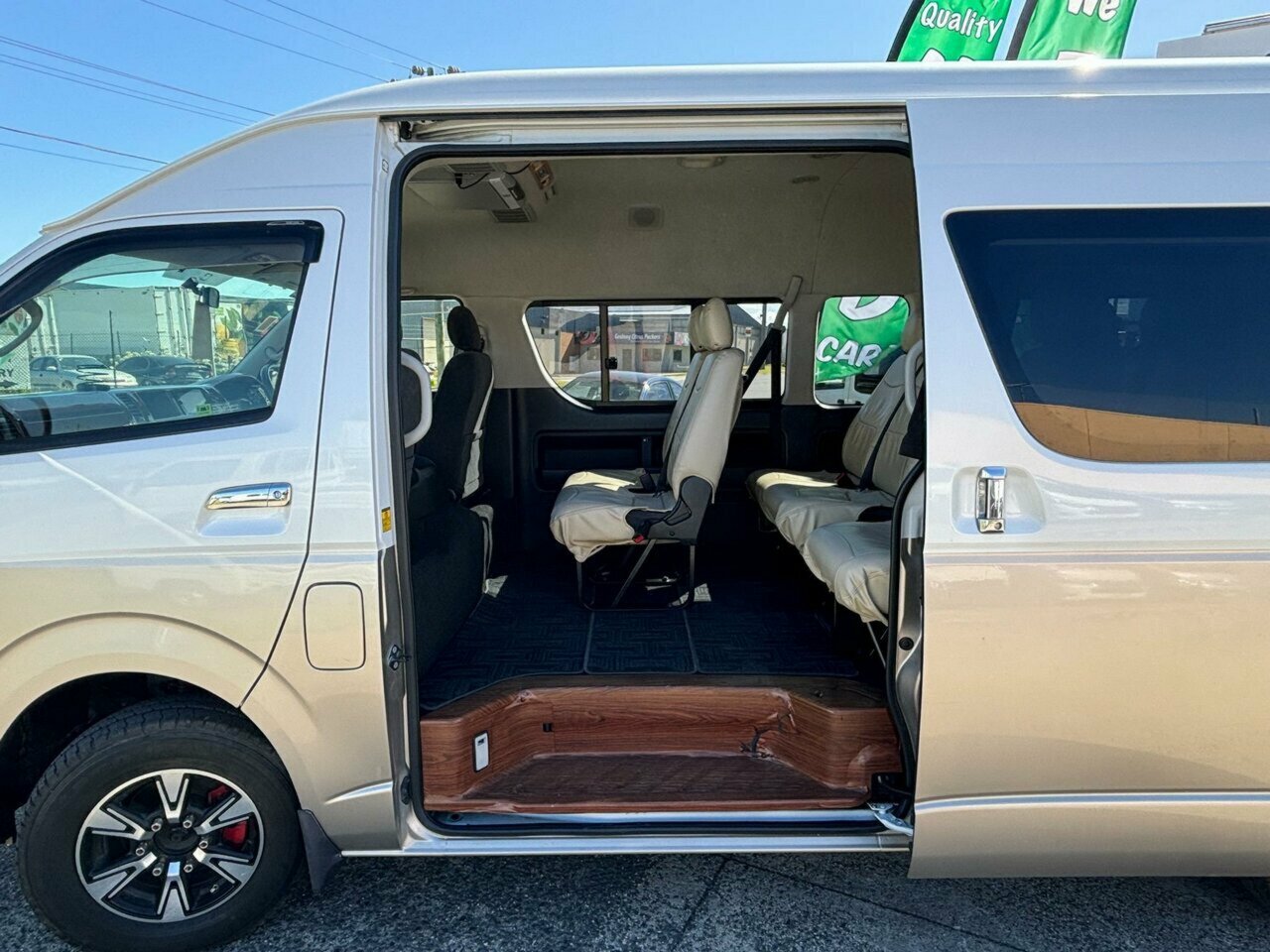 2012 TOYOTA HIACE GRAND CABIN 4WD AUTOMATIC 4D COACH