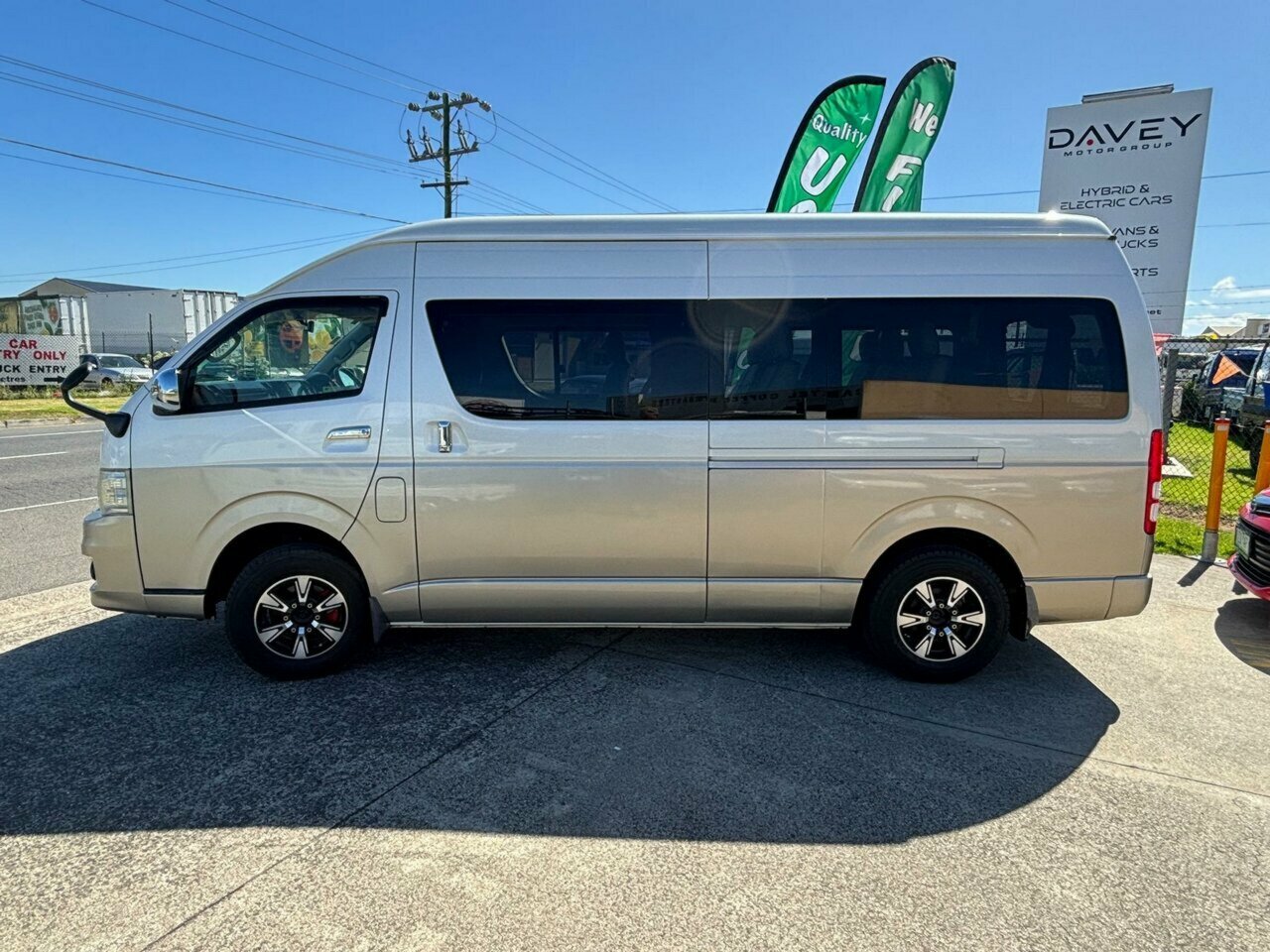 2012 TOYOTA HIACE GRAND CABIN 4WD AUTOMATIC 4D COACH