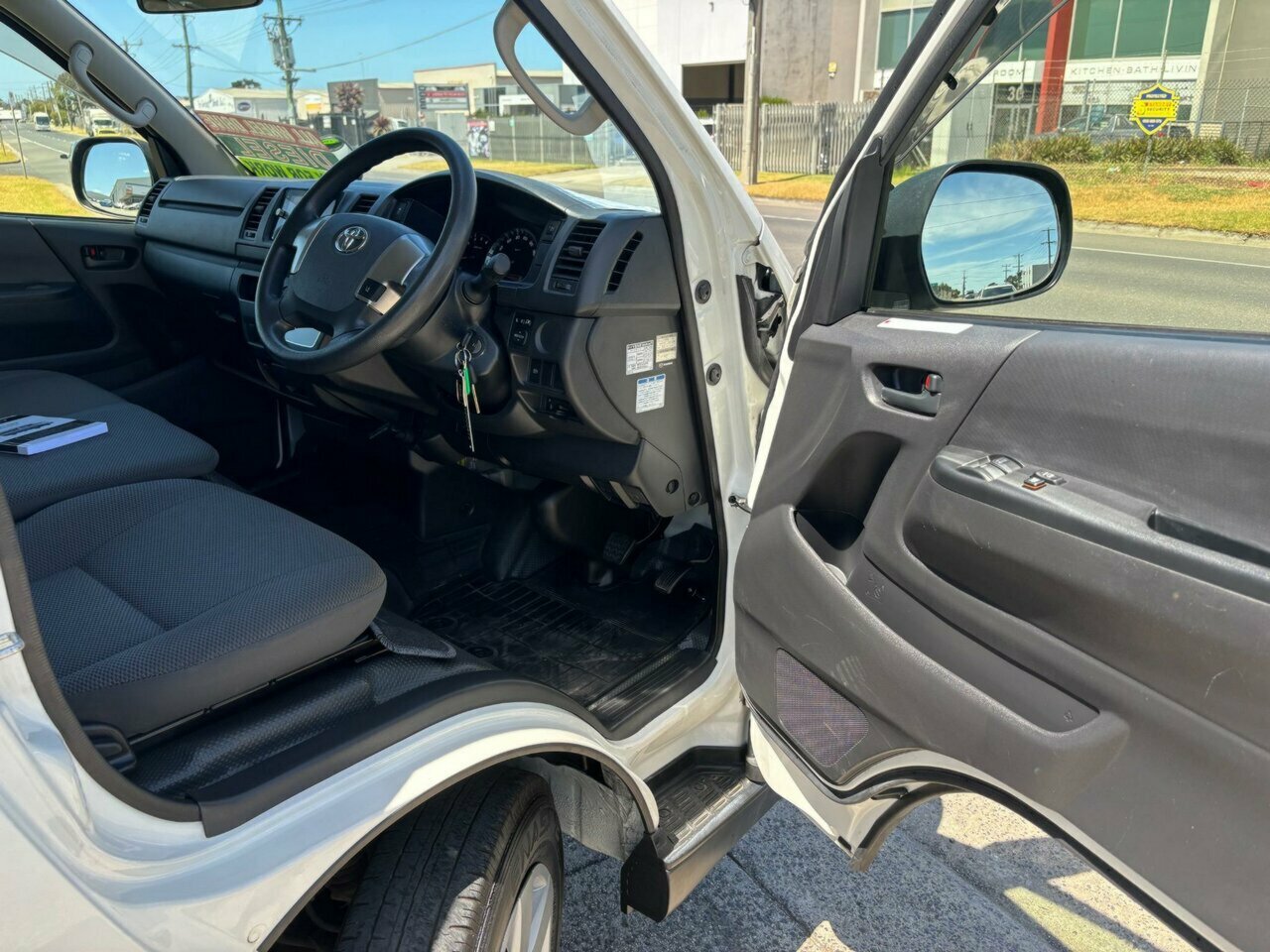 2018 TOYOTA HIACE LWB 4WD AUTOMATIC 5D VAN