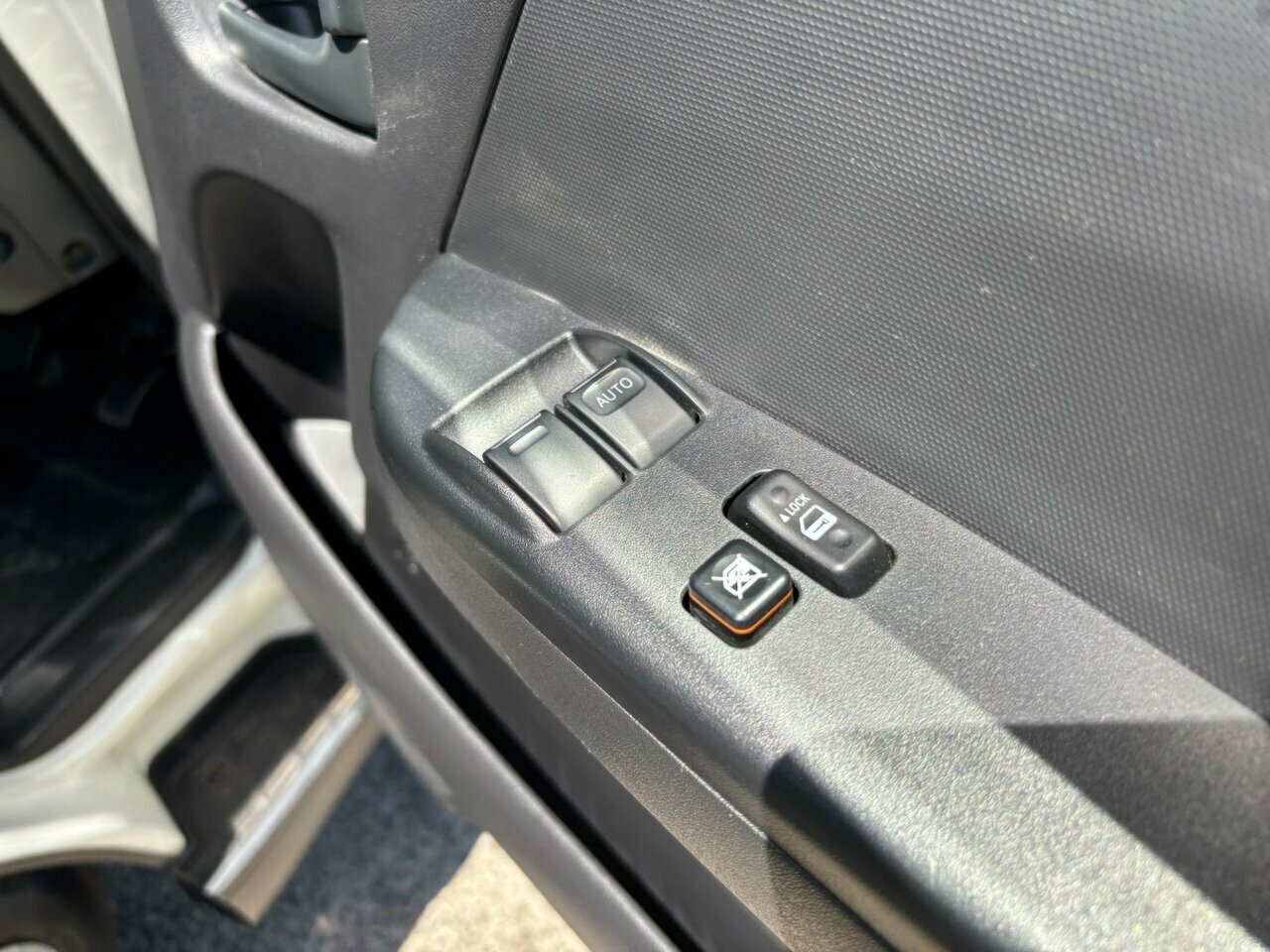 2018 TOYOTA HIACE LWB 4WD AUTOMATIC 5D VAN