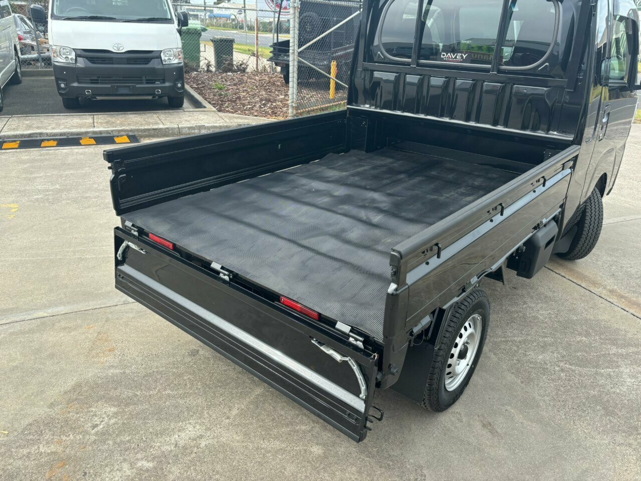 2022 DAIHATSU HIJET JUMBO EXTRA 4WD 5 SPEED MANUAL 2D MINI TRUCK
