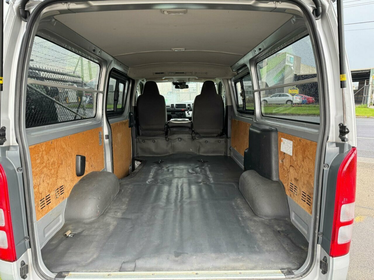 2018 TOYOTA HIACE LWB AUTOMATIC 4D VAN
