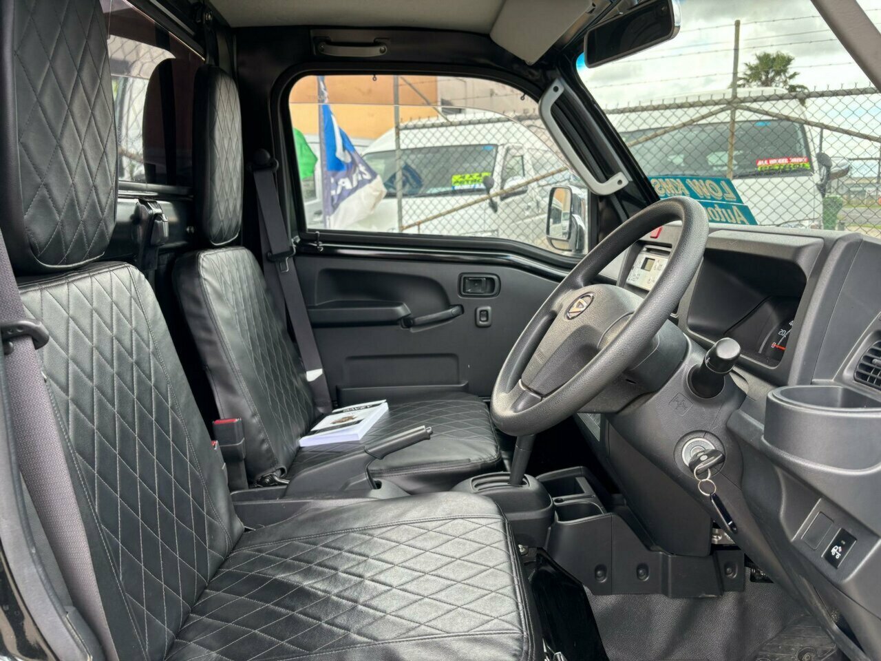 2015 DAIHATSU HIJET EXTRA 4WD AUTOMATIC 2D MINI-TRUCK