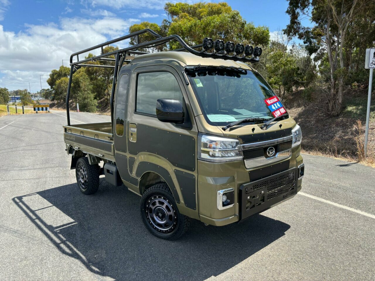 2022 DAIHATSU HIJET JUMBO EXTRA 4WD 5 SPEED MANUAL 2D MINI TRUCK