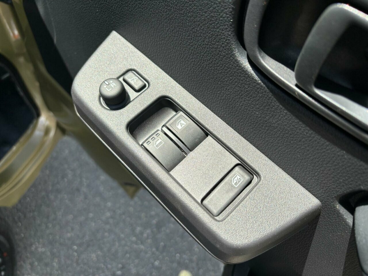 2022 DAIHATSU HIJET JUMBO EXTRA 4WD 5 SPEED MANUAL 2D MINI TRUCK