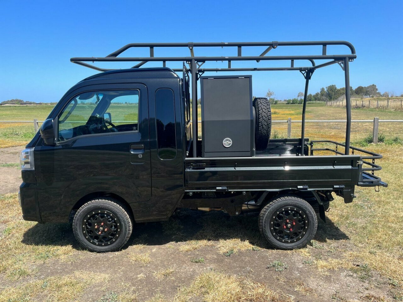 2022 DAIHATSU HIJET JUMBO EXTRA 4WD AUTOMATIC 2D MINI TRUCK