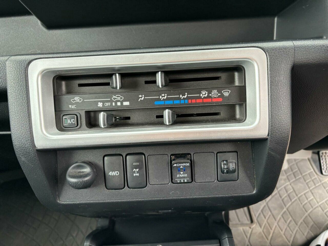 2021 DAIHATSU HIJET JUMBO 4WD 5 SPEED MANUAL 2D MINI TRUCK