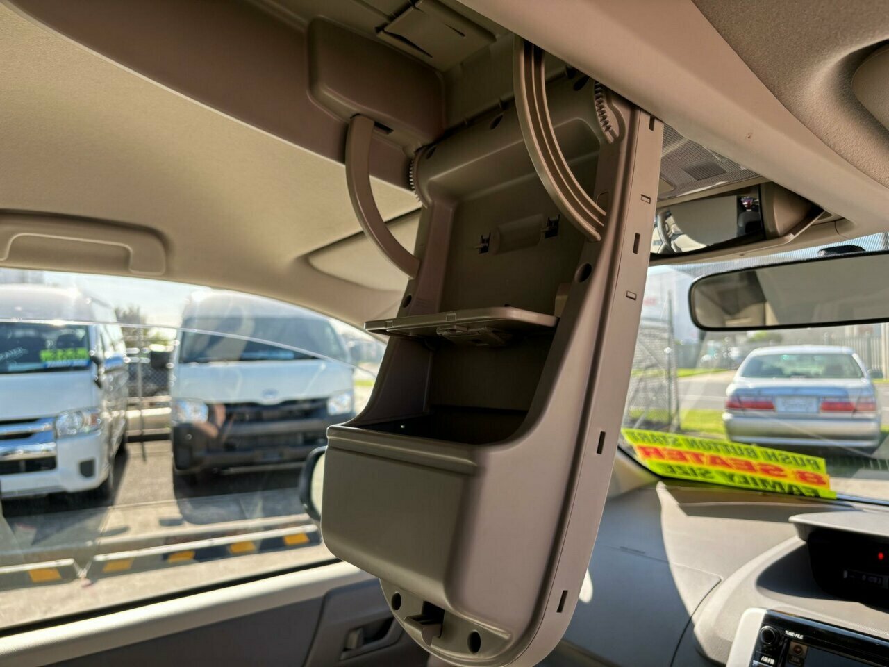 2007 TOYOTA NOAH WHEELCHAIR PETROL 8D COACH