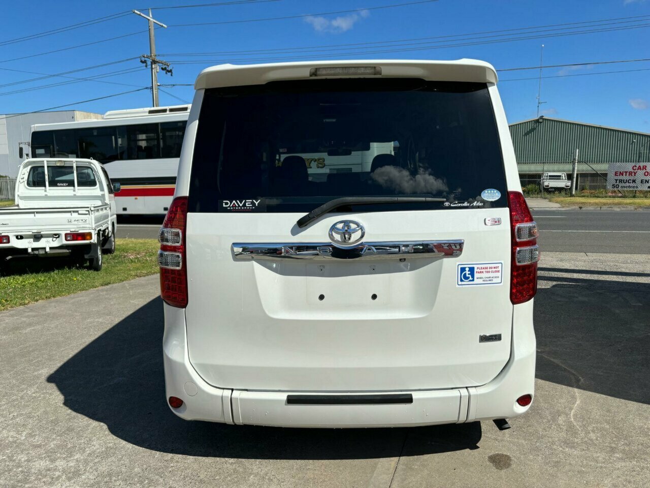 2013 TOYOTA NOAH WHEELCHAIR AUTOMATIC 5D COACH