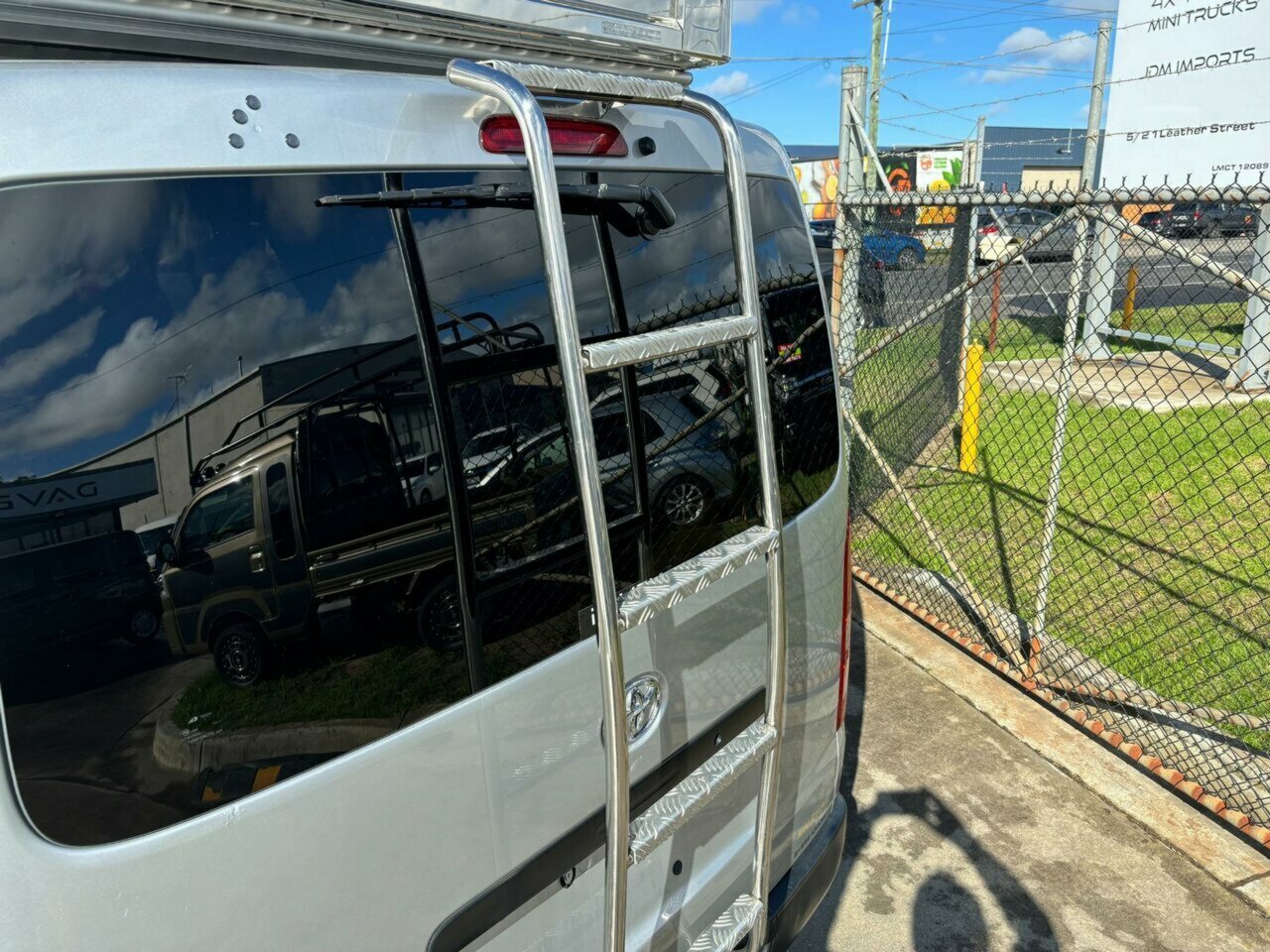 2013 TOYOTA HIACE 4WD AUTOMATIC 4D VAN