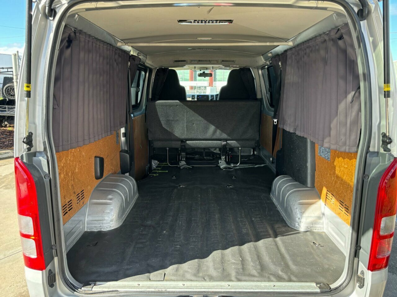 2013 TOYOTA HIACE 4WD AUTOMATIC 4D VAN