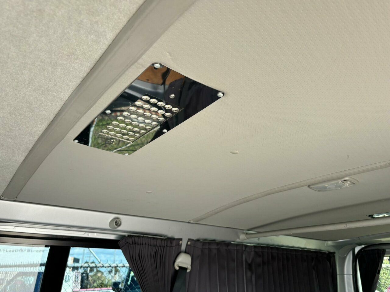 2013 TOYOTA HIACE 4WD AUTOMATIC 4D VAN