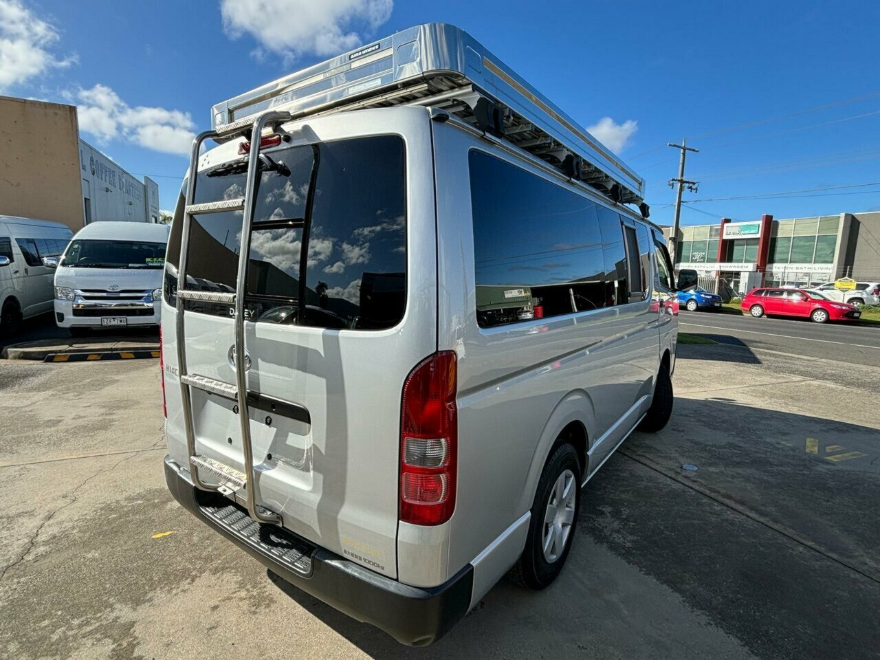 2013 TOYOTA HIACE 4WD AUTOMATIC 4D VAN
