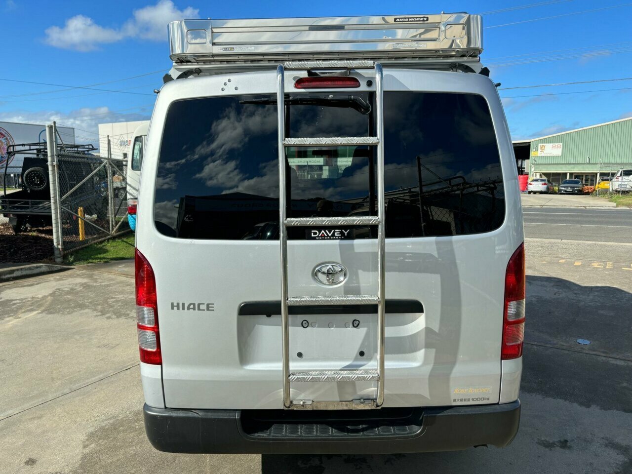 2013 TOYOTA HIACE 4WD AUTOMATIC 4D VAN