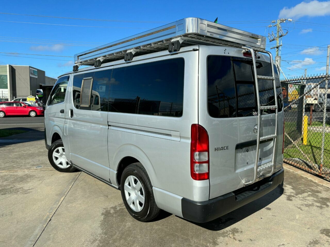 2013 TOYOTA HIACE 4WD AUTOMATIC 4D VAN